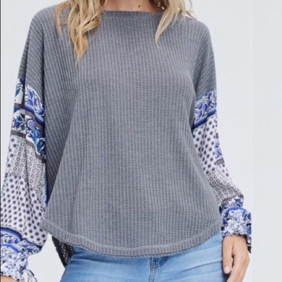 LAST 1❤️CHARCOAL GRAY WAFFLE KNIT DETAILED TOP - Picture 3 of 7